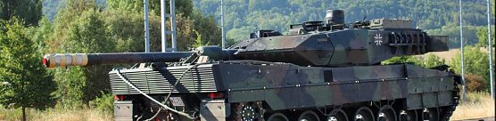 Panzer rollen noch bis 2022 (Foto: Karl-Heinz Herrmann)