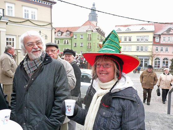 Weihnachtsmarkt Sondershausen (Foto: Karl-Heinz Herrmann) Weihnachtsmarkt Sondershausen (Foto: Karl-Heinz Herrmann)