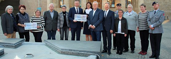 Übergabe der Spendenmittel aus dem Neujahrsempfang (Foto: Karl-Heinz Herrmann) Übergabe der Spendenmittel aus dem Neujahrsempfang (Foto: Karl-Heinz Herrmann)