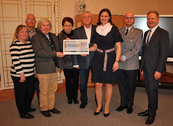 Übergabe der Spendenmittel aus dem Neujahrsempfang (Foto: Karl-Heinz Herrmann) Übergabe der Spendenmittel aus dem Neujahrsempfang (Foto: Karl-Heinz Herrmann)