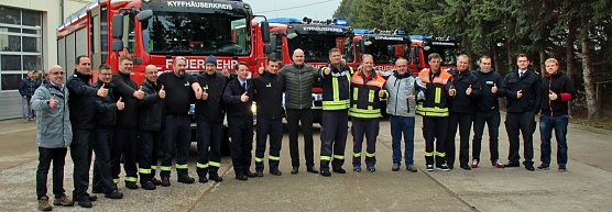 Vier Feuerwehrfahrzeuge f&uuml;r den Kyffh&auml;userkreis (Foto: Karl-Heinz Herrmann)