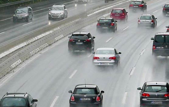 Fahren bei Unwettern (Foto: ADAC e.V.)