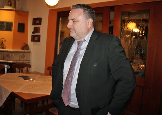 Blaue Wende im Bürgerforum (Foto: Karl-Heinz Herrmann) Blaue Wende im Bürgerforum (Foto: Karl-Heinz Herrmann)