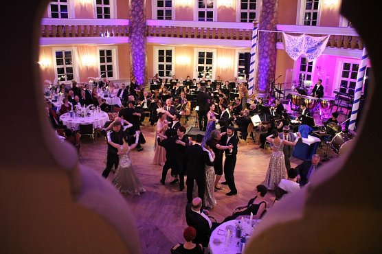 Venezianischer Maskenball (Foto: Karl-Heinz Herrmann)