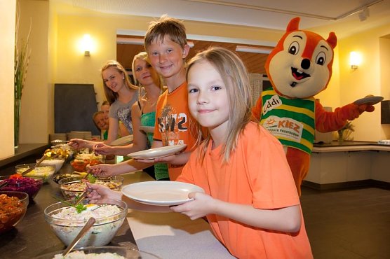 K&uuml;chenleiter/innen im KiEZ (Foto: Ferienpark)