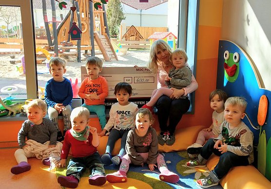 Die kleinen Sonnenscheinchen sagen Dankeschön! (Foto: Kita Sonnenschein) Die kleinen Sonnenscheinchen sagen Dankeschön! (Foto: Kita Sonnenschein)