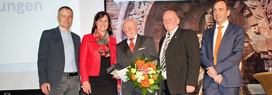 Zwei bemerkenswerte Höhepunkte bei der Sportgala (Foto: Karl-Heinz Herrmann) Zwei bemerkenswerte Höhepunkte bei der Sportgala (Foto: Karl-Heinz Herrmann)