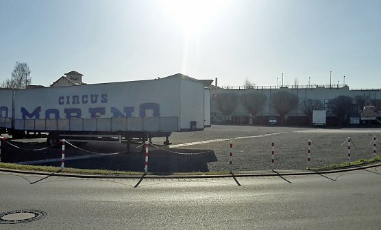 Parkplatz in Sondershausen gesperrt (Foto: Karl-Heinz Herrmann) Parkplatz in Sondershausen gesperrt (Foto: Karl-Heinz Herrmann)