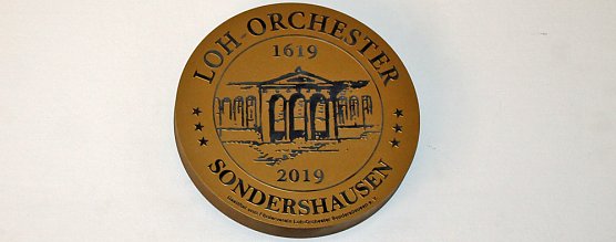 Medaille an ihrem endgültigen Platz (Foto: Karl-Heinz Herrmann) Medaille an ihrem endgültigen Platz (Foto: Karl-Heinz Herrmann)