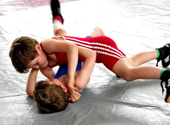 Spannende Kids-Kämpfe bei der Landesmeisterschaft (Foto: AC Germania) Spannende Kids-Kämpfe bei der Landesmeisterschaft (Foto: AC Germania)