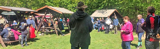 Erlebnistag Hohe Schrecke bei strahlendem Sonnenschein (Foto: Robin Kendon) Erlebnistag Hohe Schrecke bei strahlendem Sonnenschein (Foto: Robin Kendon)