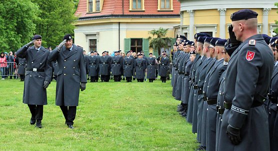 Vereidigung an neuem Ort (Foto: Karl-Heinz Herrmann)