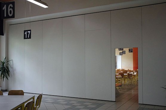 Raumteiler mit Dämmfunktion eingebaut (Foto: Karl-Heinz Herrmann) Raumteiler mit Dämmfunktion eingebaut (Foto: Karl-Heinz Herrmann)