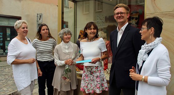 Preisverleihung zum Gestaltungswettbewerb (Foto: Karl-Heinz Herrmann) Preisverleihung zum Gestaltungswettbewerb (Foto: Karl-Heinz Herrmann)