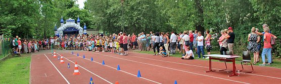 Franzberg-Schule: Laufen für UNICEF (Foto: Karl-Heinz Herrmann) Franzberg-Schule: Laufen für UNICEF (Foto: Karl-Heinz Herrmann)