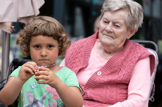 Begegnung und Lebensfreude pur – (Foto: Wohnstift Donndorf) Begegnung und Lebensfreude pur – (Foto: Wohnstift Donndorf)