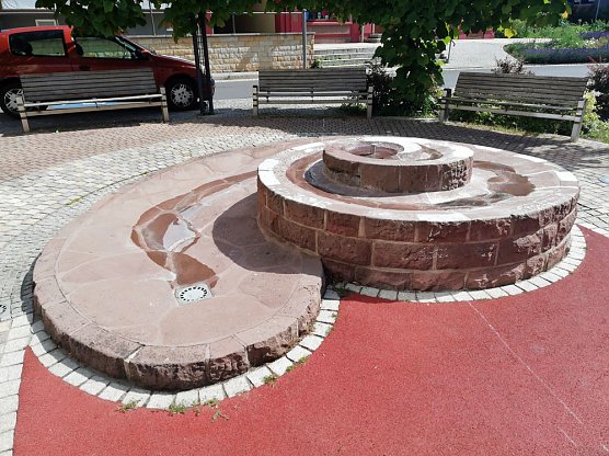 Wasserspiel wieder funktionstüchtig (Foto: Stadt Sondershausen) Wasserspiel wieder funktionstüchtig (Foto: Stadt Sondershausen)