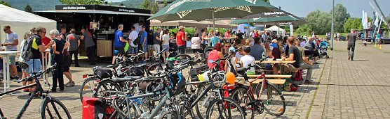 Gelungenes Radwegsfest ruft nach Wiederholung (Foto: Karl-Heinz Herrmann) Gelungenes Radwegsfest ruft nach Wiederholung (Foto: Karl-Heinz Herrmann)