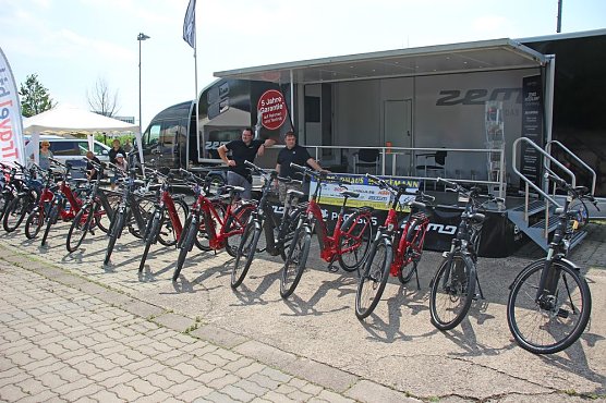 Gelungenes Radwegsfest ruft nach Wiederholung (Foto: Karl-Heinz Herrmann) Gelungenes Radwegsfest ruft nach Wiederholung (Foto: Karl-Heinz Herrmann)