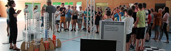 Über Gefahren von Alkohol und Tabak informieren (Foto: Karl-Heinz Herrmann) Über Gefahren von Alkohol und Tabak informieren (Foto: Karl-Heinz Herrmann)