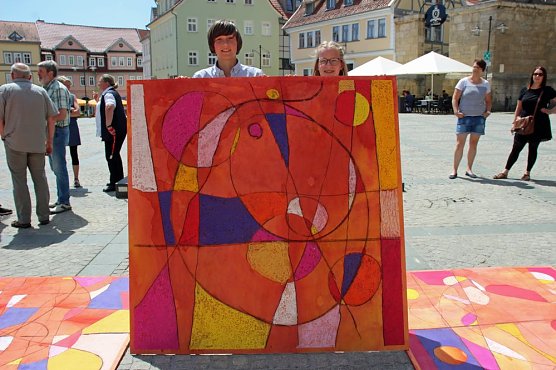 Gemälde (Puzzle) präsentiert (Foto: Karl-Heinz Herrmann) Gemälde (Puzzle) präsentiert (Foto: Karl-Heinz Herrmann)