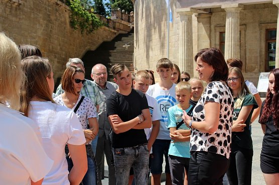 Gemälde (Puzzle) präsentiert (Foto: Karl-Heinz Herrmann) Gemälde (Puzzle) präsentiert (Foto: Karl-Heinz Herrmann)