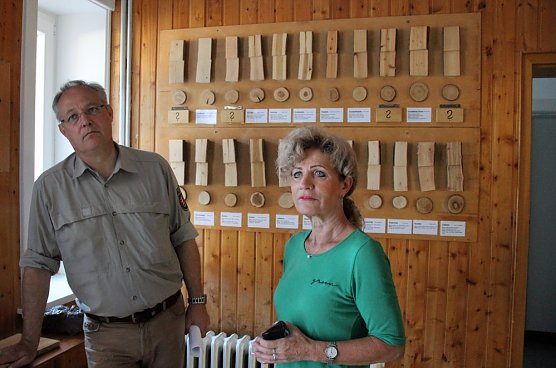 Heldrunger Versuchsfläche erhält Besuch (Foto: Karl-Heinz Herrmann) Heldrunger Versuchsfläche erhält Besuch (Foto: Karl-Heinz Herrmann)