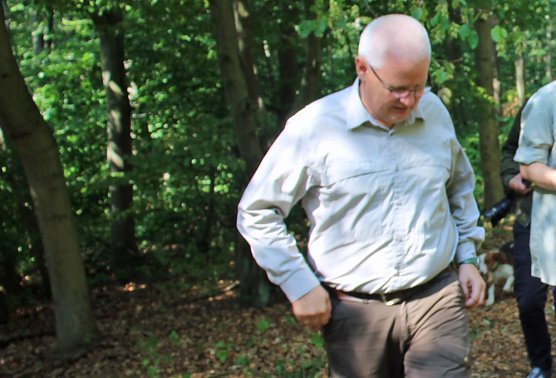 Heldrunger Versuchsfläche erhält Besuch (Foto: Karl-Heinz Herrmann) Heldrunger Versuchsfläche erhält Besuch (Foto: Karl-Heinz Herrmann)