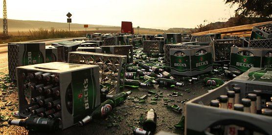 Bierlaster verunglückt (Foto: S. Dietzel) Bierlaster verunglückt (Foto: S. Dietzel)