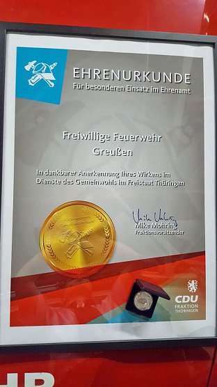 Hohe Auszeichnung für die Feuerwehr Greußen und Ebeleben. (Foto: privat) Hohe Auszeichnung für die Feuerwehr Greußen und Ebeleben. (Foto: privat)
