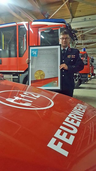 Hohe Auszeichnung für die Feuerwehr Greußen und Ebeleben. (Foto: privat) Hohe Auszeichnung für die Feuerwehr Greußen und Ebeleben. (Foto: privat)