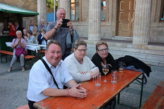 Erfolgreich ins Weinfest gestartet (Foto: Karl-Heinz Herrmann)