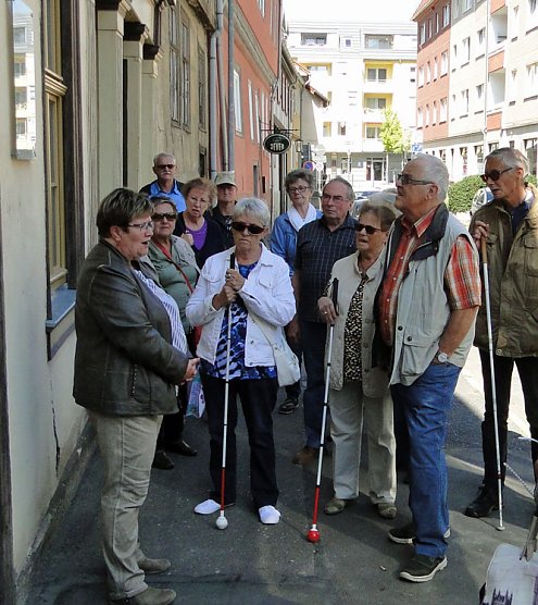 Stadtf&uuml;hrung der Sehbehinderten (Foto: M. Rasch)