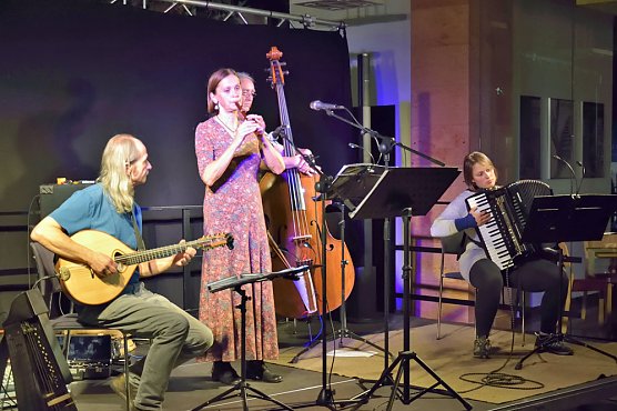 SP&Auml;TLESE mit europ&auml;ischer Folkmusik (Foto: Fred B&ouml;hme)