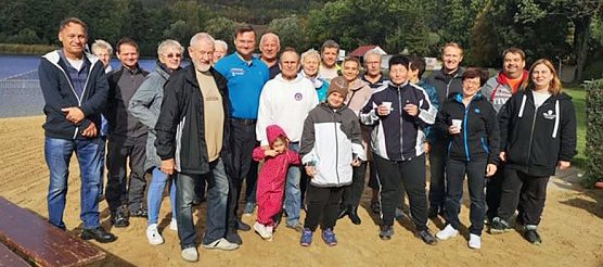 Letztes Abbaden am Bebraer Teich (Foto: privat)