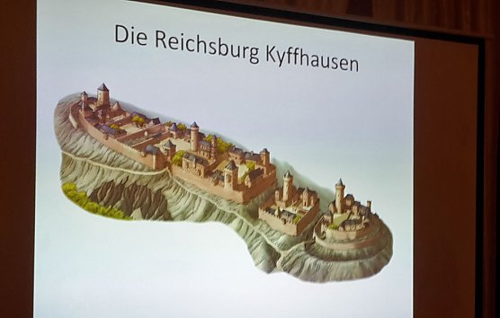 Vortrag zu 900 Jahre Reichsburg Kyffhausen (Foto: Karl-Heinz Herrmann) Vortrag zu 900 Jahre Reichsburg Kyffhausen (Foto: Karl-Heinz Herrmann)