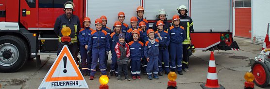 Berufsfeuerwehrtag bei der Jugendfeuerwehr Bebra (Foto: FFW Bebra)