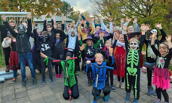 Schauriges Gruseldinner (Foto: Stadtjugendring)