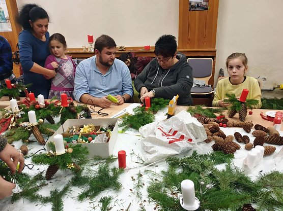 Einstimmen auf den 1. Advent. (Foto: Gruppe Kontakt)