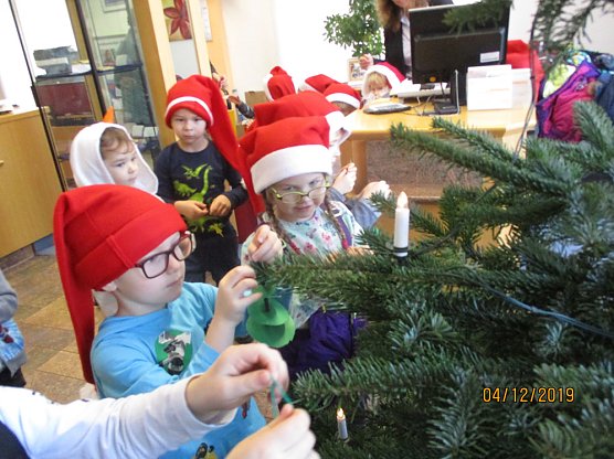 Kleine Wichtel in der Villa (Foto: Kindervilla)