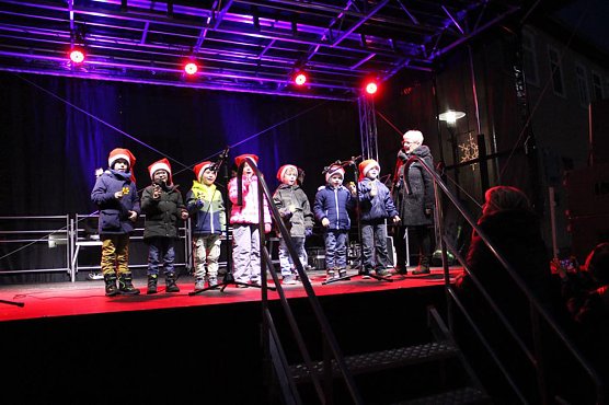 Kleine Wichtel in der Villa (Foto: Kindervilla)