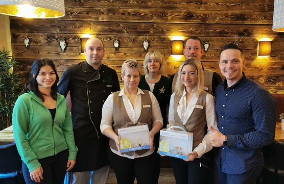 Spenden&uuml;bergabe an das Kinderhospiz Tambach-Dietharz (Foto: Lisa Sch&auml;fer)