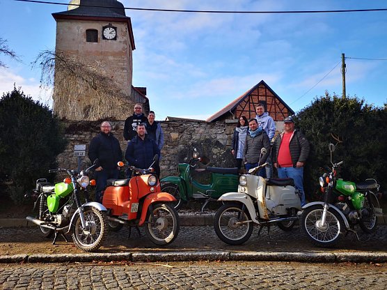 Neuer Verein in Niederbösa (Foto: Simsonfreunde Niederbösa) Neuer Verein in Niederbösa (Foto: Simsonfreunde Niederbösa)