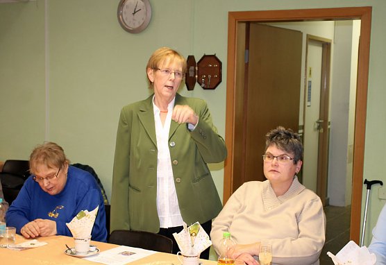 Ein Toast aufs neue Jahr (Foto: Karl-Heinz Herrmann)
