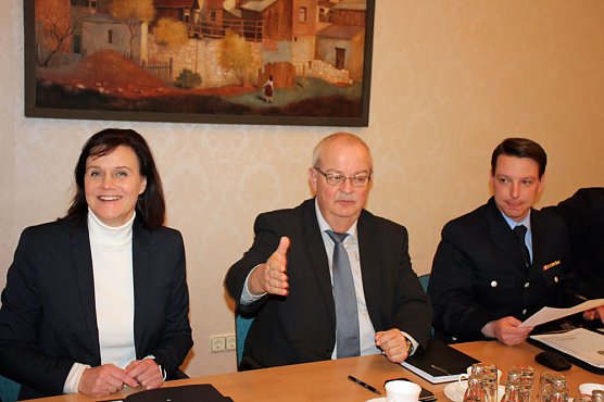 Bestellung Führungskräfte im Katastrophenschutz (Foto: Karl-Heinz Herrmann) Bestellung Führungskräfte im Katastrophenschutz (Foto: Karl-Heinz Herrmann)