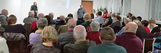Besucherrekord im Dorfgemeinschaftshaus (Foto: Peter Keßler) Besucherrekord im Dorfgemeinschaftshaus (Foto: Peter Keßler)