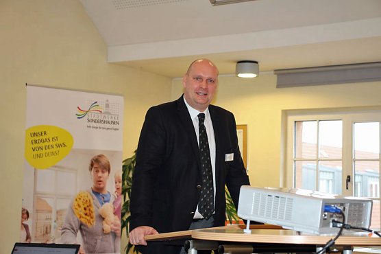 Gütezertifikate für Technisches Sicherheitsmanagement übergeben (Foto: Karl-Heinz Herrmann) Gütezertifikate für Technisches Sicherheitsmanagement übergeben (Foto: Karl-Heinz Herrmann)