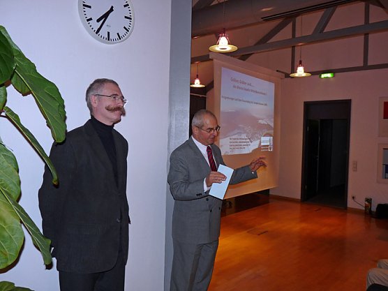 Vortrag Grabung Frauenberg (Foto: Karl-Heinz Herrmann)