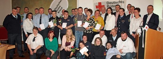 Pr&uuml;fung als Sanit&auml;ter bestanden (Foto: Karl-Heinz Herrmann)