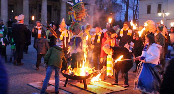 Nubbel den Flammen &uuml;bergeben (Foto: Karl-Heinz Herrmann)